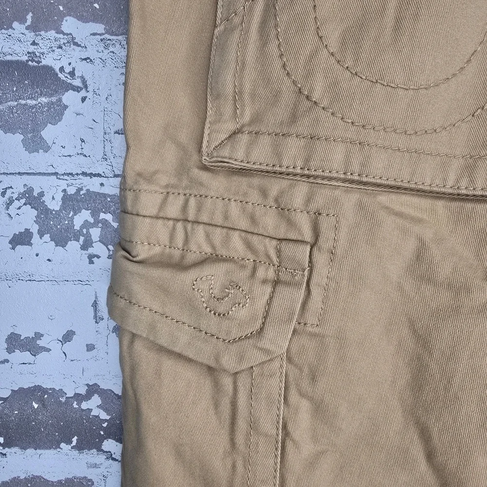 True Religion Mens Tan Khaki Cargo Shorts Horseshoe Stitching Size 36 ( Fits 38)